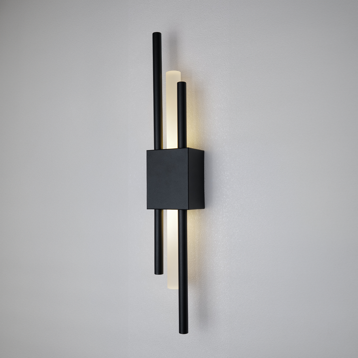 Glitch Wall Light • Black • Wall Wired • 2-Pack